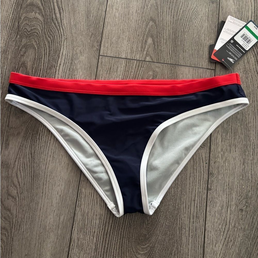 Speedo woman’s bikini bottoms